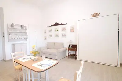 Image de Nouveau! Nouveau «! Maison Roma du port fluvial