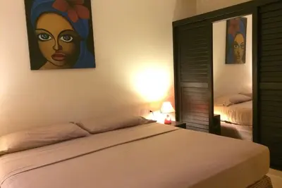 Image de Fabulous moderne distance de condo à pied de la célèbre Playa Mamitas et Quinta av