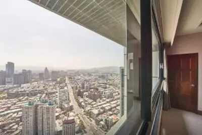 Image de 2400 Sq Ft, plus haut résidentiel Skyrise au-dessus de Mrt Xinpu