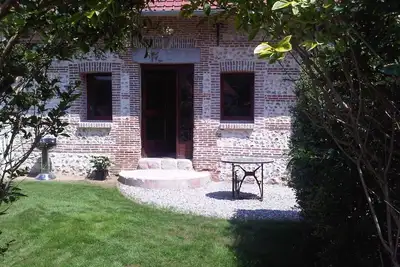 Image de gîte - très jolie petite maison avec jardin - France Normandie - 10' de la mer