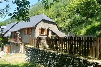 Image de Maison traditionnelle au calme, jardin et vue, proche commodités.