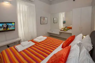 Image de Sophisticated Apartment in Syntagma by Ghh