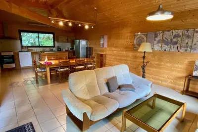 Image de Maison de vacances idéale directement sur le lac avec une belle vue sur le lac et accès au lac