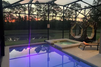 Image de Nouveau! -Mins 2 Disney- Piscine, spa extérieur Tv & salles d'arcade intérieures sur le thème Rms, Movie Loft