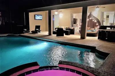 Image de Nouveau Reno'd! ! Bord de l'eau de luxe 4 maîtres, face au sud Xl Pool, , Arcades, théâtre