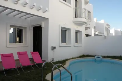 Image de Casablanca - Villa Haut Standing Meublée - 250 M2 - 300 M Plage - Piscine Privée