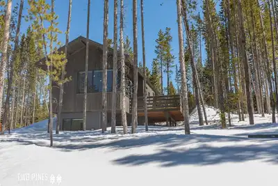 Image de Ski-In / Ski-Out - La cabine au bord du lac d’Ulery! - Spa privatif et plus!