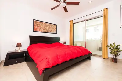 Image de Kingsize 1bdr apt avec balcon privé et jacuzzi, toit commun avec piscine (unit104)