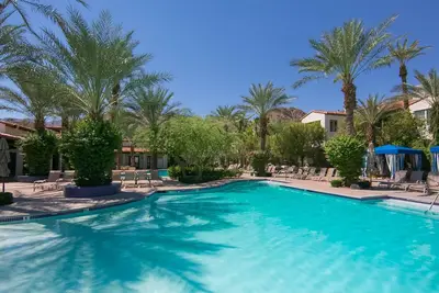 Image de Spacieux 2br / 2ba avec une vue imprenable