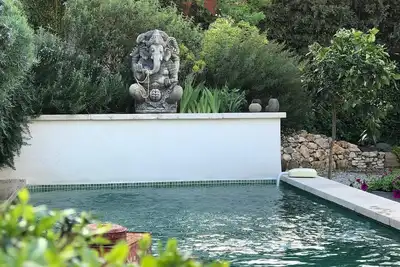 Image de 64 Le Mazet en Provence avec piscine et jardin privatif entre Aix et Cassis.