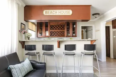 Image de Lb nouvelle et améliorée Beach House Walk 2 Sand pour 9 personnes