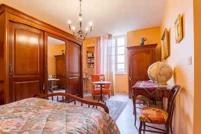 Image de Chambre Orange, Chambres d'Hôtes Saint Roch, piscine couverte chauffée