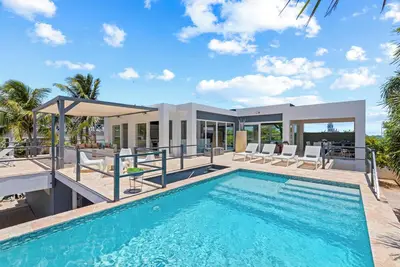 Image de Villa spacieuse pour 8 personnes \/ le prix comprend tous les frais