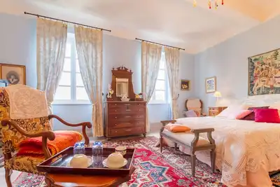Image de Chambre Bleu, Chambres d'Hôtes Saint Roch av séjour cuisine à partager, piscine