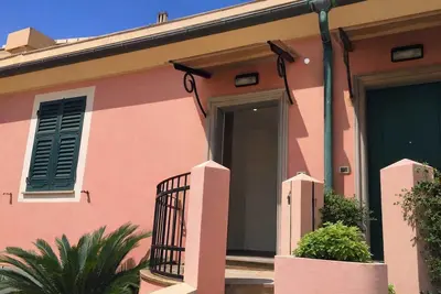 Image de Casa Tritone, faveur de mariage à 50m de la mer, 400m de Gaslini, 10 min du centre