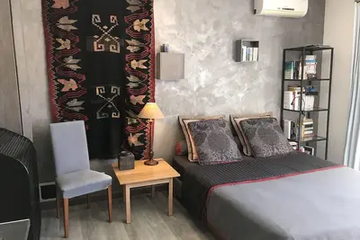 Image de Studio proche d'Uzès dans un cartier calme prêts des  garrigue