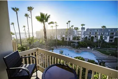 Image de Hou la la! Endroit magnifique! Nous avons choisi le meilleur pour vous! Bouteille de vin gratuite aussi!