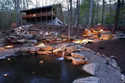 Image de Belle famille conviviale Log Cabin Dans Private Mountain Location