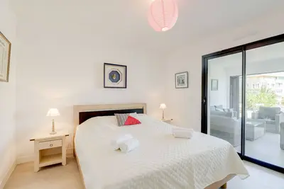Image de Bel appartement pour 5 personnes avec piscine, Wifi, climatisation, Tv, patio et parking