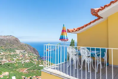 Image de Cyane´s Nest, une vue Falcon sur Arco Da Calheta