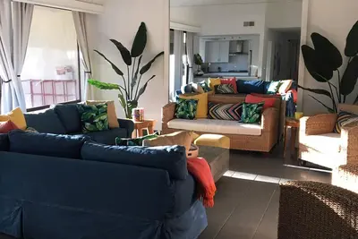 Nouvelle liste! Récemment rénové 3 chambres à coucher à Rancho Las Palmas Country Club