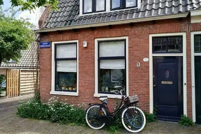 Image de Maison de skipper caractéristique à distance de marche du centre-ville, 2bed, 4p