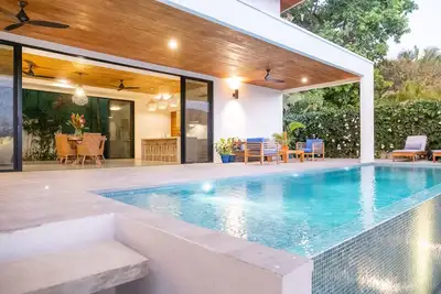 Image de Maison neuve de luxe sur la plage