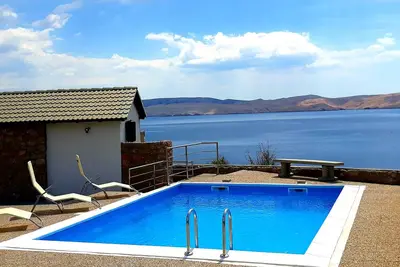 Image de Villa Mihaela - Appartement en bord de mer \"Ana\" avec vue mer et piscine