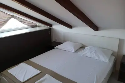 Image de Appartement de deux chambres avec le balcon Lopar, Rab (A-16680-e)