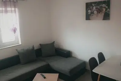 Appartement d'une chambre avec le balcon Lopar, Rab (A-16680-d)