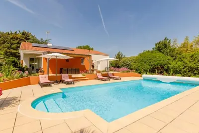 Villa Les Cygnes by Interhome