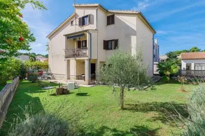 Appartement Zrinka by Interhome