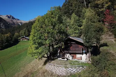 Image de Chalet 3 pièces, 6 pers, 2 km des pistes, plein sud, internet