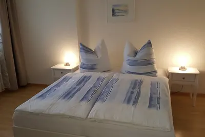 Image de Appartement calme avec terrasse de jardin et vue sur les Alpes suisses