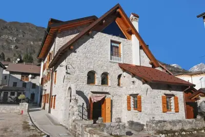 Albergo Diffuso - Cjasa Ustin by Interhome