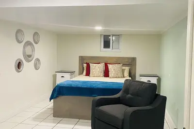 Image de Appartement spacieux près du centre-ville et des plages