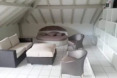 Image de Diamant : La Vue Sur Mer : Appart les pieds dans l'eau dans une maison sur plage