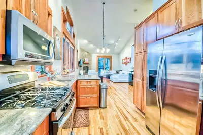 Image de Exclusive Home In Steamboat. Taux mensuel pour les vacances d'hiver - 25 000 $. 00!