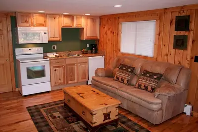 Image de Charmant chalet d'une chambre avec foyer au gaz