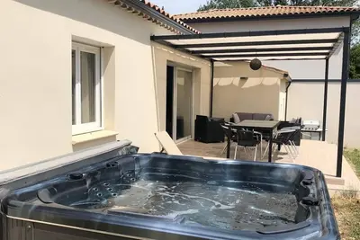 Image de Villa paisible avec jardin, terrasse, barbecue… et jacuzzi 6 personnes!