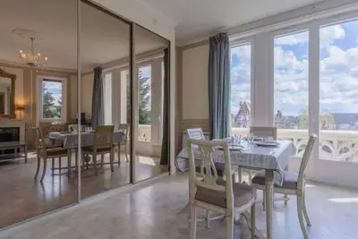 Image de Marie Antoinette by Interhome