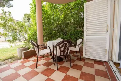 Image de Appartement Bencun by Interhome