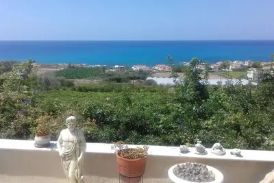 Image de Maison individuelle avec 2 chambres, vue imprenable sur la mer et le coucher du soleil, Kissonerga Paphos