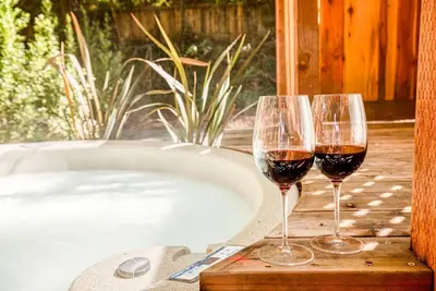 Image de Retraite Redwood! Jacuzzi! Marchez jusqu'à la plage / rivière! 3 pour les midweek à octobre