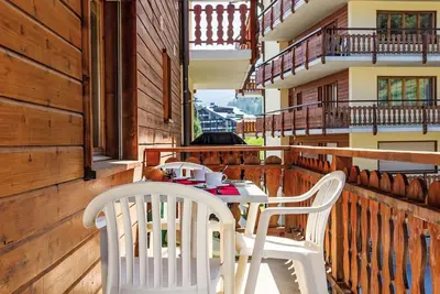 Image de Ambassador Ii Apt 13 by Interhome