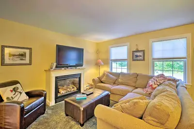 Image de Nouveau! West Dover Home avec terrasse, grill et prise électrique