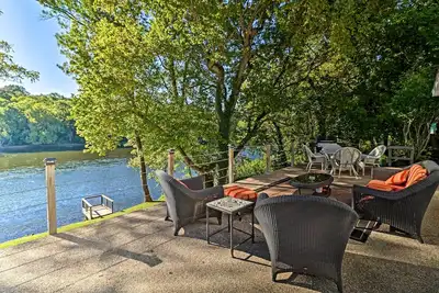 Image de Nouveau! Riverfront House w / Patio & Grill à Mtn Home!