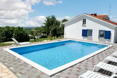Image de Homerez - Villa familiale Ă Buje avec piscine et vue sur la mer