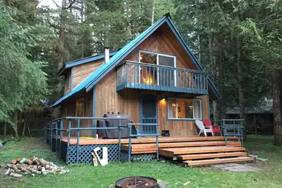 Image de Snowline Cabin # 48 - Une cabine familiale classique avec un bain à remous extérieur!