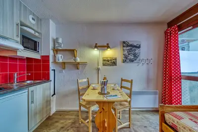 Image de Asters 1126 Bâtiment A2 by Interhome